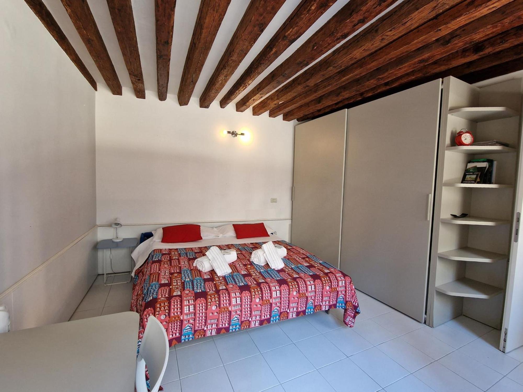 Veneziacentopercento Apartments & Rooms Экстерьер фото